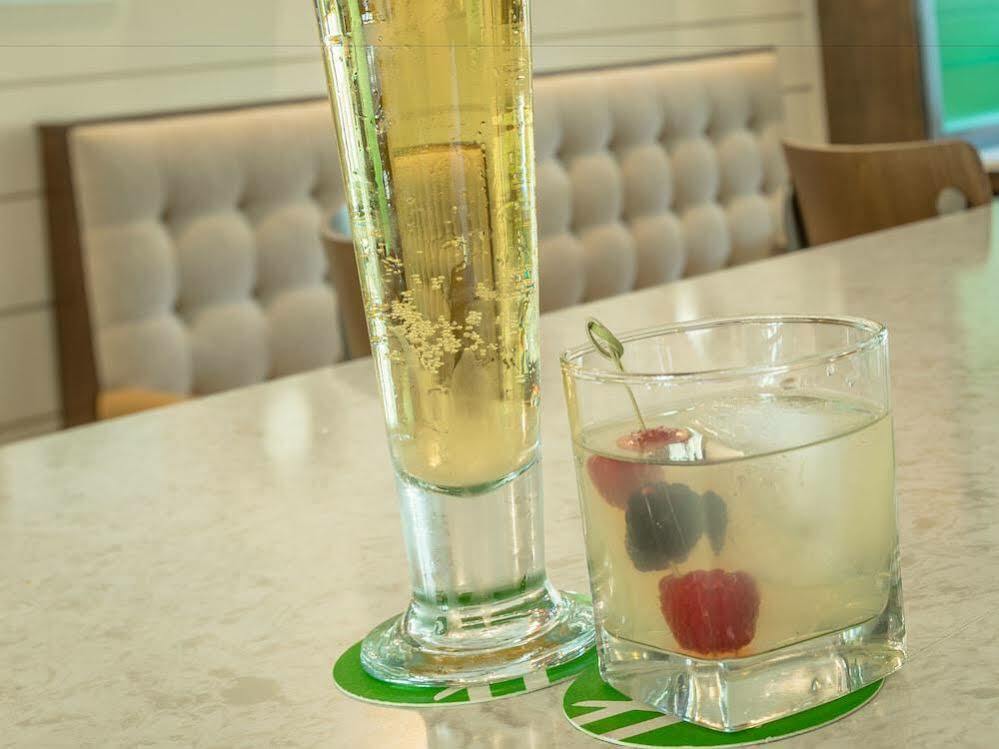 Hotel And Peachtree By Ihg Peachtree City