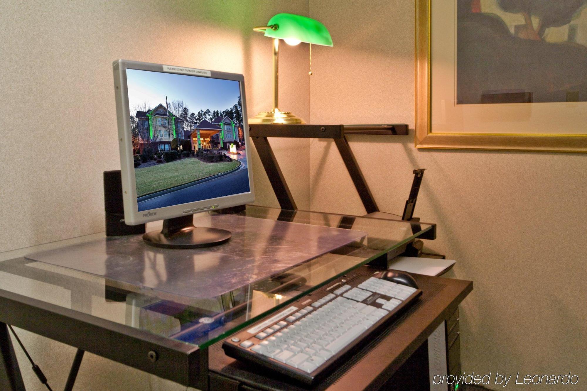 And Peachtree By Ihg Peachtree City